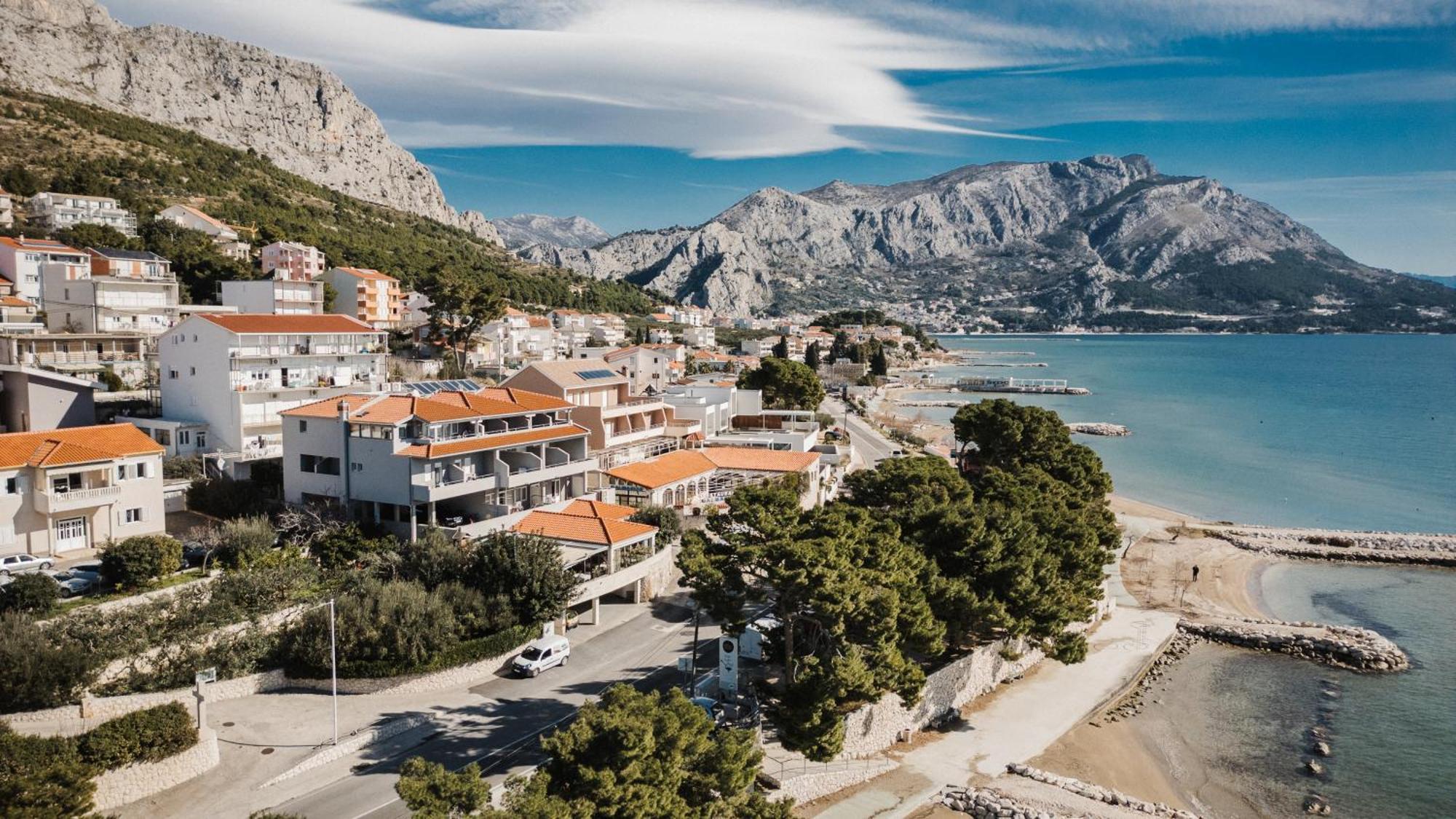 Rogac Rooms & Restaurant Omis Exterior photo