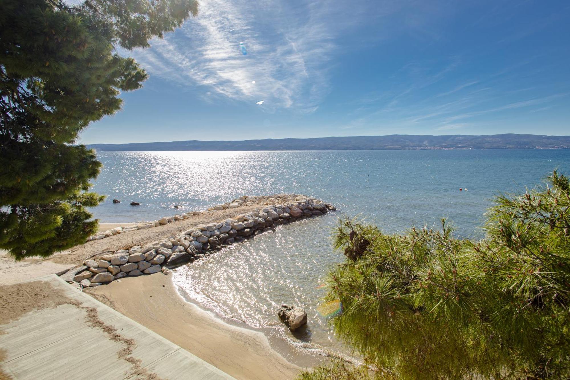 Rogac Rooms & Restaurant Omis Exterior photo