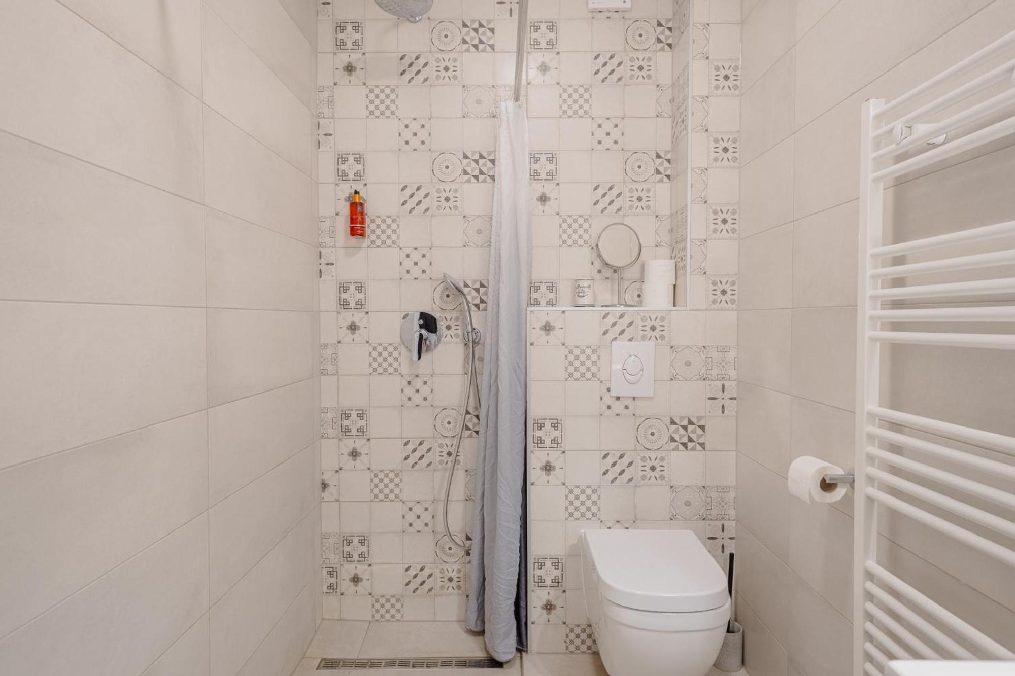 Rogac Rooms & Restaurant Omis Exterior photo